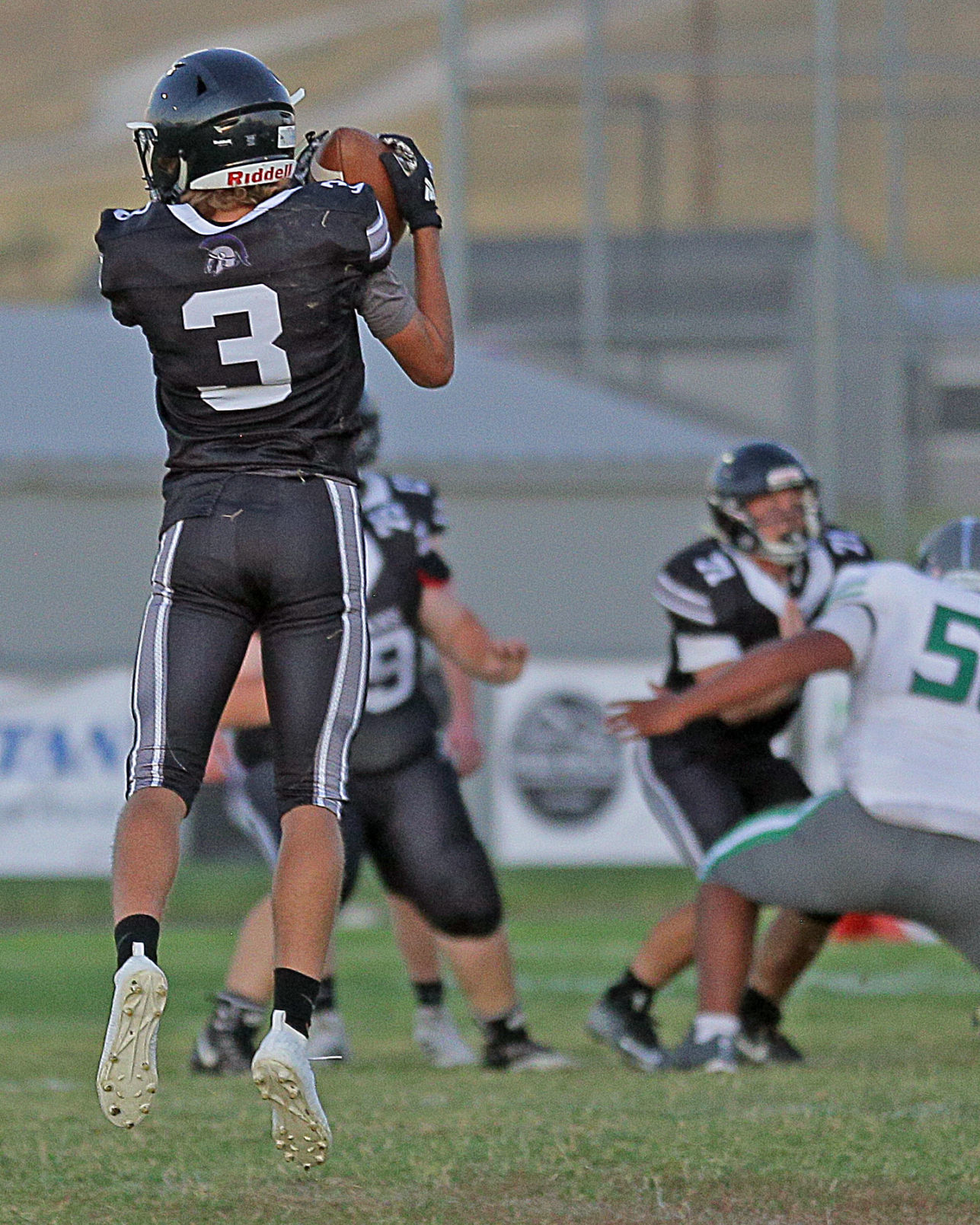 090619-elk-gallery-fallon-spring-creek-football-05.jpg
